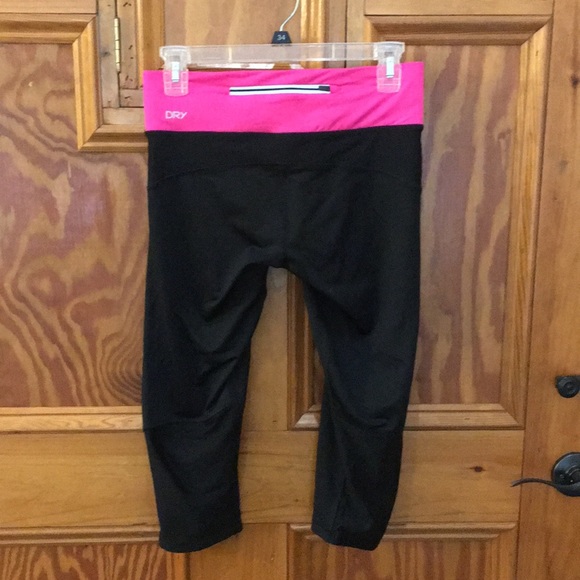 EUC Karrimor Run Xlite capris length leggings - Picture 5 of 7